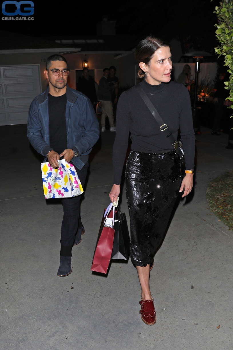 Cobie Smulders nude, pictures, photos, Playboy, naked, topless, fappening