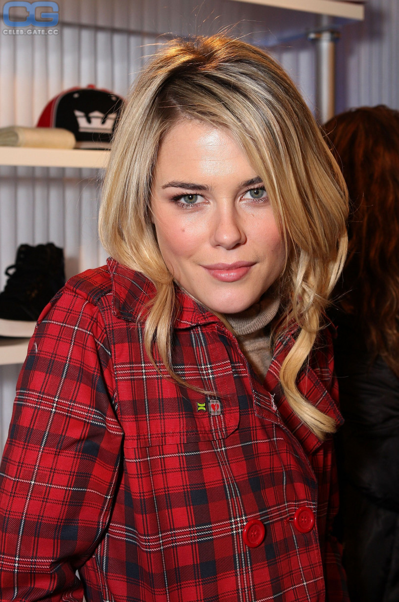 Rachael Taylor nude, pictures, photos, Playboy, naked, topless, fappening