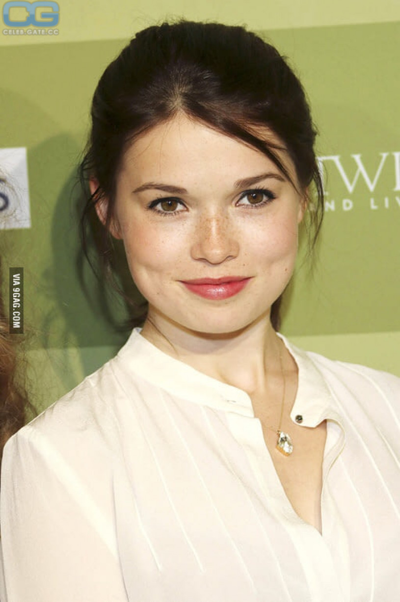 Zoe Moore nackt, Nacktbilder, Playboy, Nacktfotos, Fakes, Oben Ohne