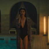 Alessandra Mastronardi 