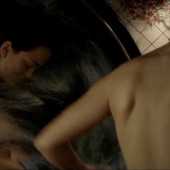 Alice Braga topless