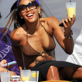 Angela Simmons 