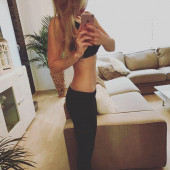 Angelina Heger sexy selfie