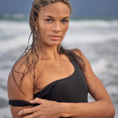 Anna Hall