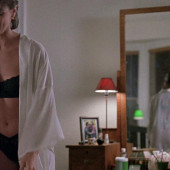 Annabella Sciorra 