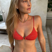 Bar Refaeli 