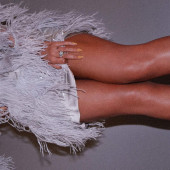 Beyonce Knowles legs
