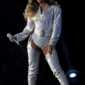Beyonce Knowles overknees