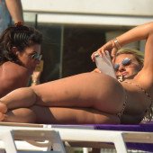 Danielle Armstrong oops