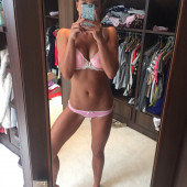 Danielle Lloyd selfie