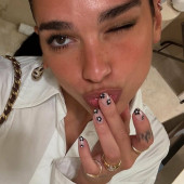 Dua Lipa 