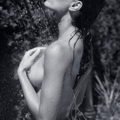 Elisa Meliani topless