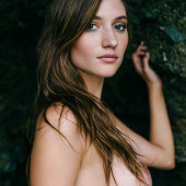 Elizabeth Elam naked