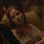 Ellie Bamber 