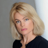 Erika Eleniak