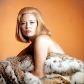 Faye Dunaway 