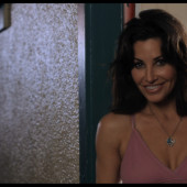 Gina Gershon 