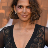 Halle Berry 