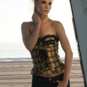 Heather Morris young