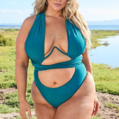 Hunter McGrady 