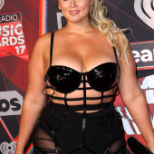 Hunter McGrady 