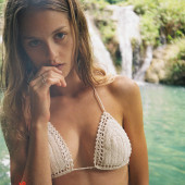 Isabelle Cornish nude