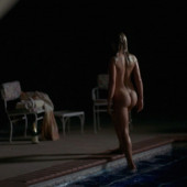 Jaime Pressly naked scene
