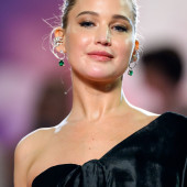 Jennifer Lawrence 