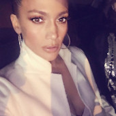 Jennifer Lopez leaked selfie