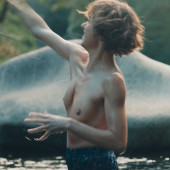 Julia Koschitz topless