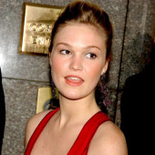 Julia Stiles