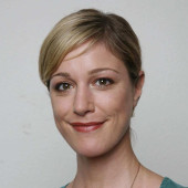 Julia Stinshoff