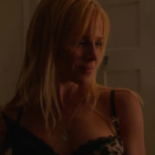 Julie Benz 