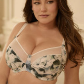 Kelly Brook 