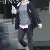 Kendra Wilkinson leggings