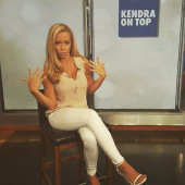 Kendra Wilkinson playmate