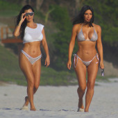 Kim Kardashian beach