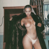 Kim Kardashian nude photos