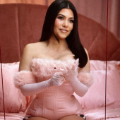 Kourtney Kardashian 