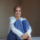 Lara Dandelion Seibert 