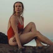Lara Dandelion Seibert 