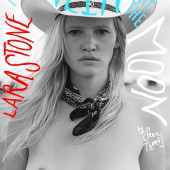 Lara Stone naked