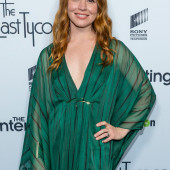 Lauren Ambrose 