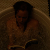 Lauren Ambrose 