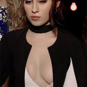 Lauren Jauregui cleavage