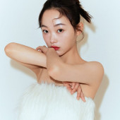Lee Yoo-Mi 