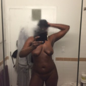 Leslie Jones naked selfie