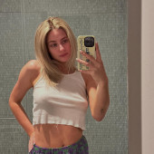 Lili Reinhart 