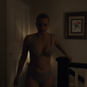 Lili Reinhart 