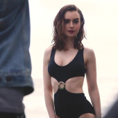 Lily Collins 